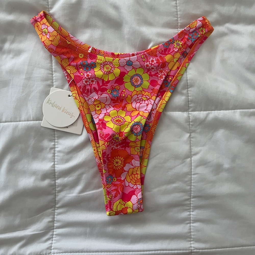 Kulani Kini Bikini Bottom